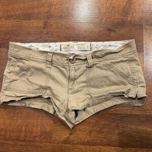 Y2K Hollister Low Rise Shorts Vintage Khaki 2” Inseam Women’s Size 7